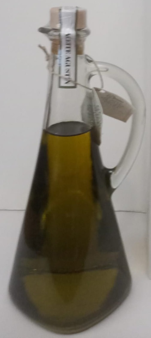 Jarrita de cristal de base cuadrada con 500 ml de Aceite de Oliva Virgen Extra Temprano y dosificador.
